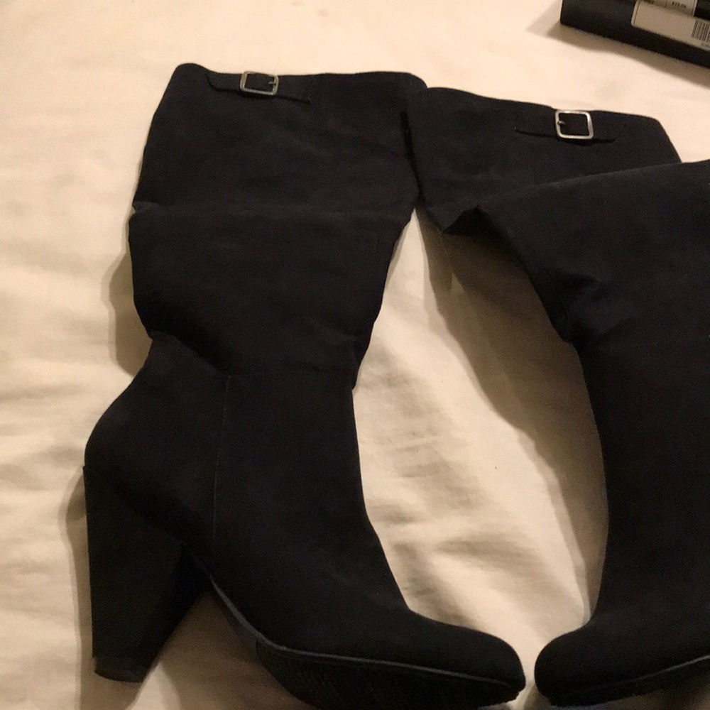 NWOT knee high black suede boots (20” high)